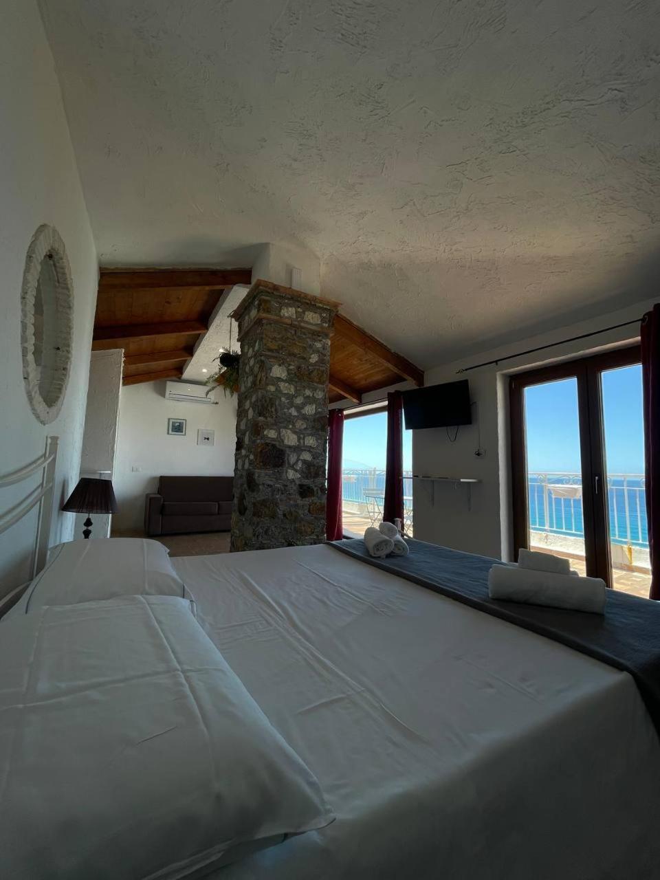 Lady White Hotel Tropea Eksteriør billede