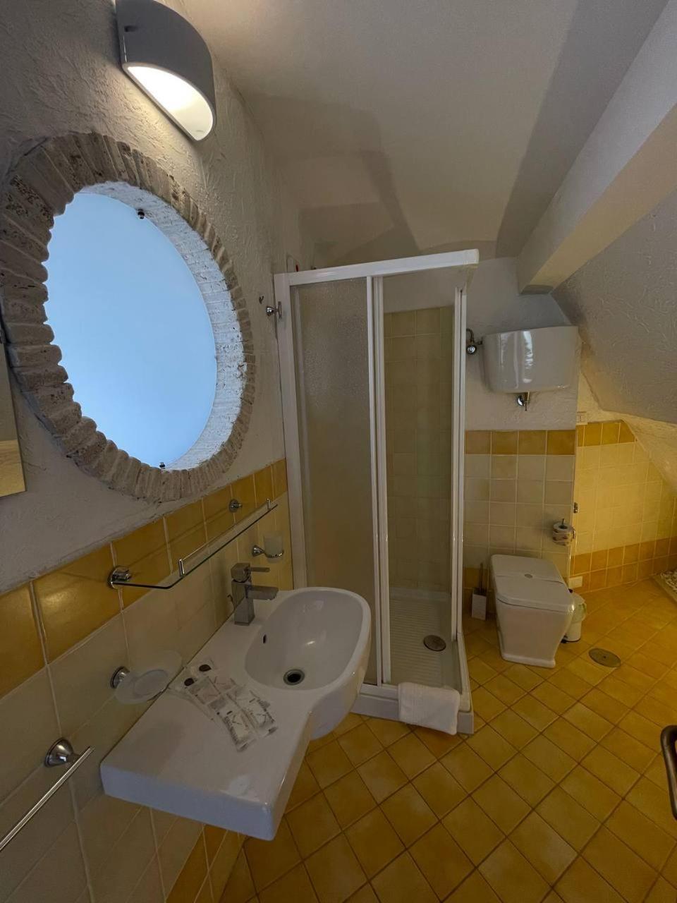 Lady White Hotel Tropea Eksteriør billede